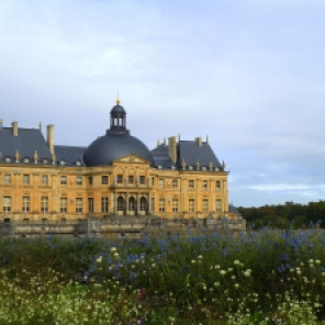 Your Christmas Getaway - Feeling a little down this December? Why not rent Vaux le Vicomte and flee to France. Don't bother telling your family and friends. You can always claim you were abducted by aliens if they ask any questions.